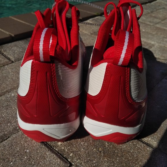 Under Armour Elite Mid Football Cleats – Size 15 – New - Picture 4 of 9